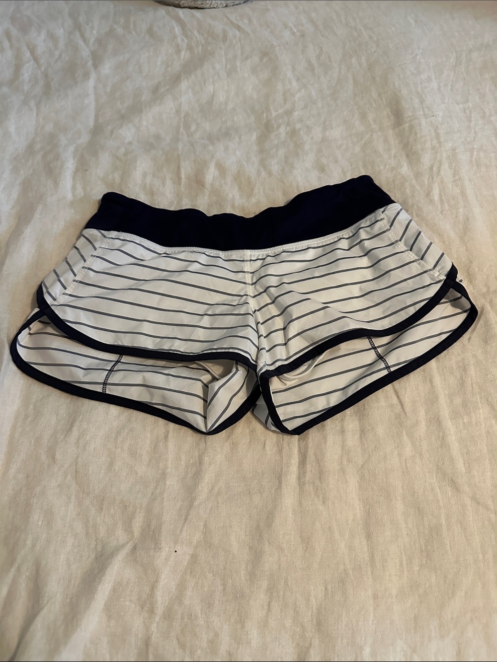 Lululemon Run Speed Shorts Blue White Stripes Size 6